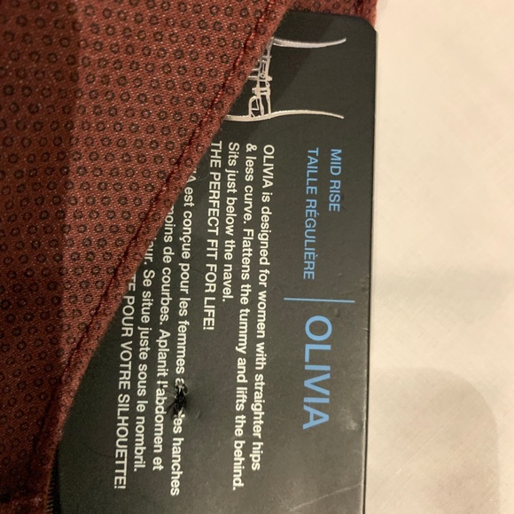 NEW FDJ OLIVIA STRAIGHT LEG MID RISE WINE DOT JEAN - Picture 8 of 8